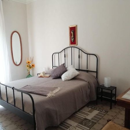 La Casa Di Gb Apartment Pieve di Teco Luaran gambar