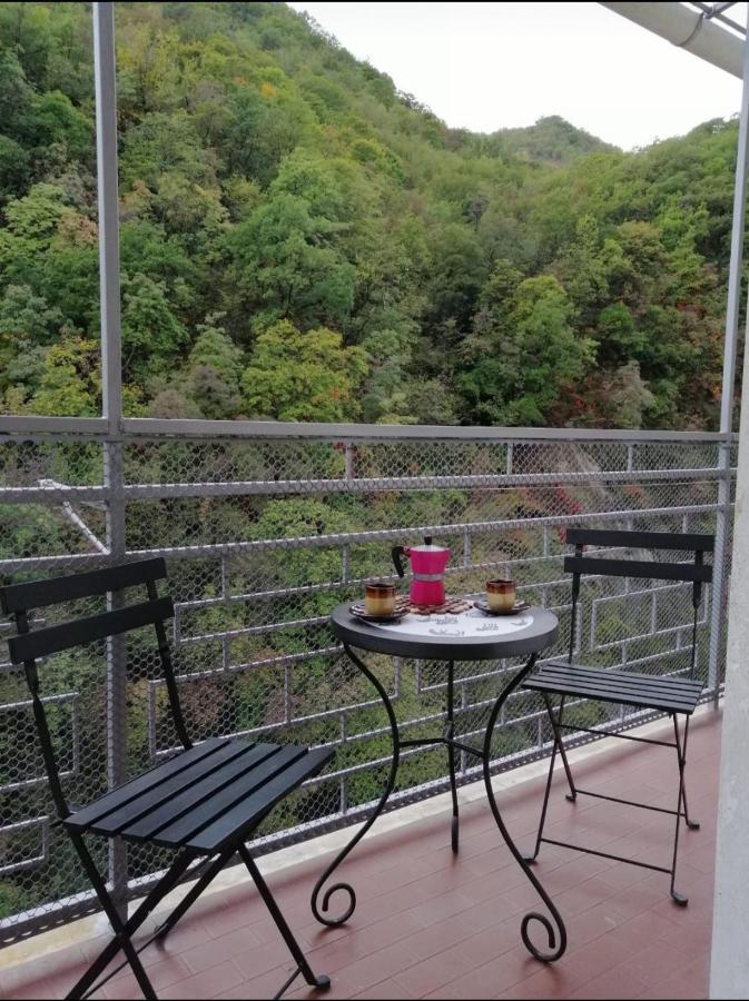 La Casa Di Gb Apartment Pieve di Teco Luaran gambar