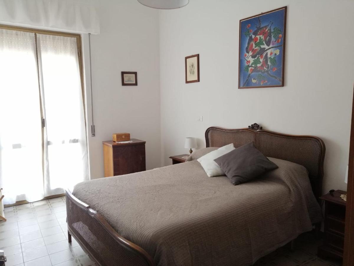 La Casa Di Gb Apartment Pieve di Teco Luaran gambar
