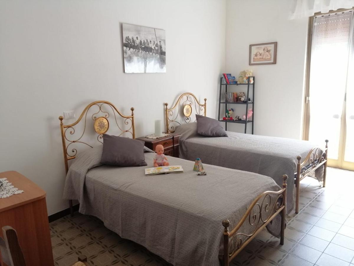 La Casa Di Gb Apartment Pieve di Teco Luaran gambar