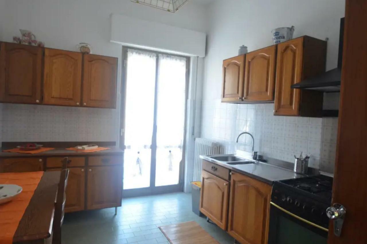 La Casa Di Gb Apartment Pieve di Teco Luaran gambar